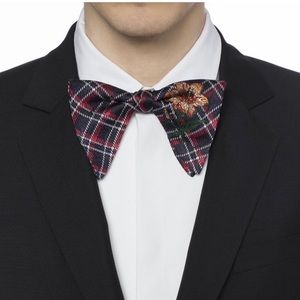 Brand New With Tags Authentic Gucci checkered flower silk bow tie